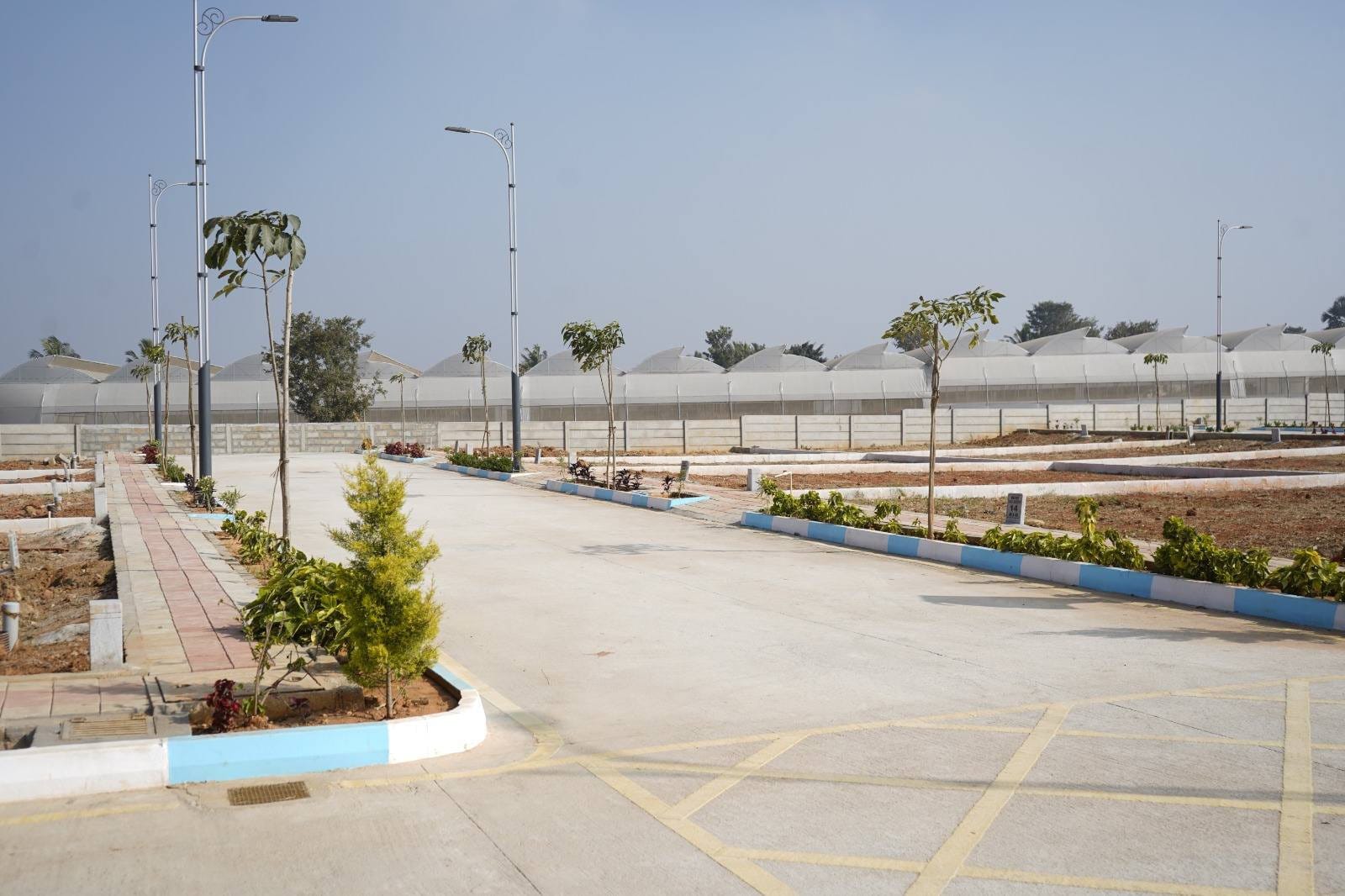 Clean pavements and roads at Infenity Brindhavan property